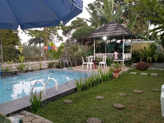 Villa Sentebale Bogor Extérieur photo